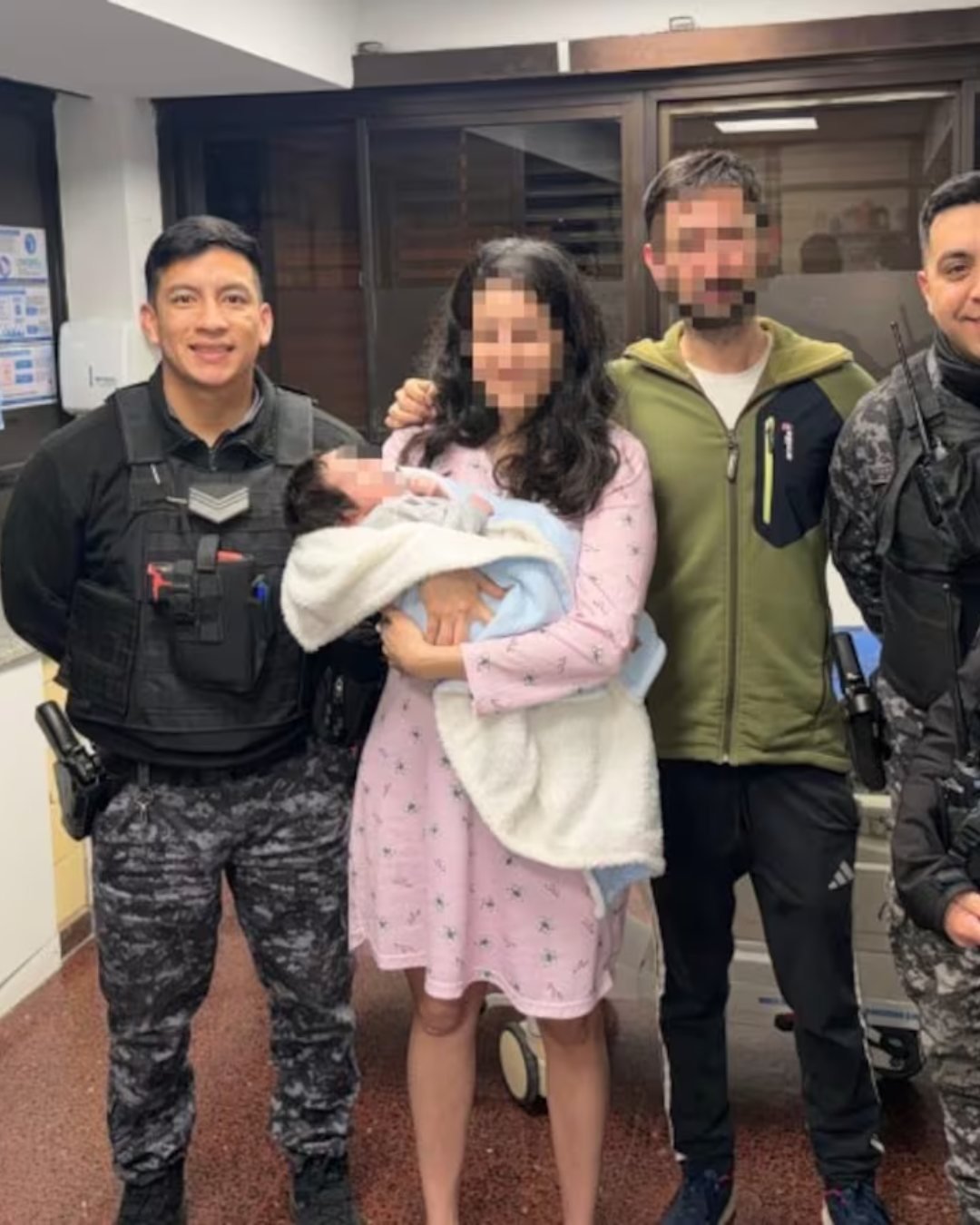 Policía de Córdoba salva a bebé de un mes tras un ahogamiento